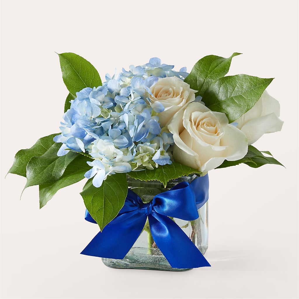 Sky Blue Delight Bouquet – Sb Floral Too, Davenport IA