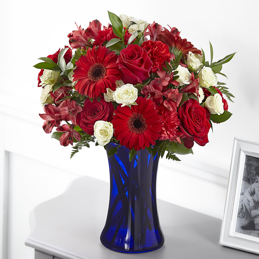 Hearts Embrace Bouquet – Sb Floral Too, Davenport IA