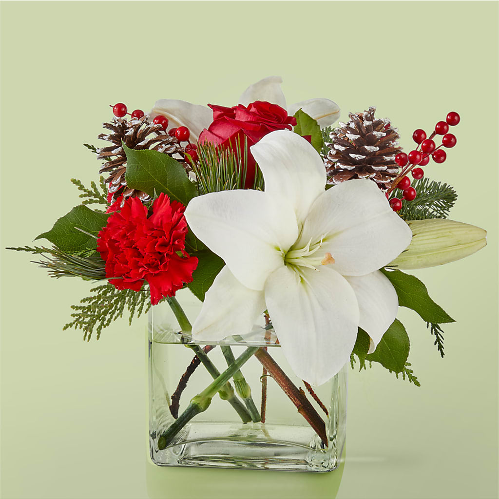 Glistening Icicles Bouquet – Sb Floral Too, Davenport IA
