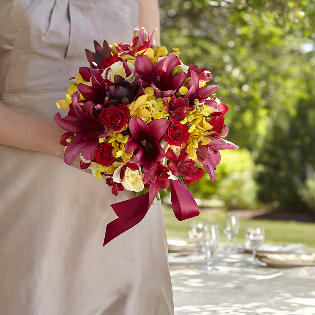 Sunningdale Bouquet – Sb Floral Too, Davenport IA