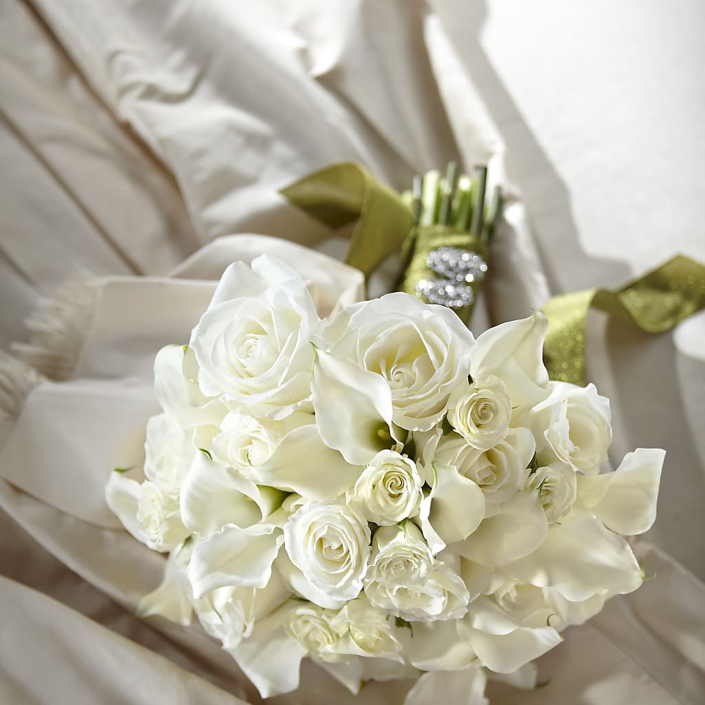 Serene Highness Bouquet – Sb Floral Too, Davenport IA