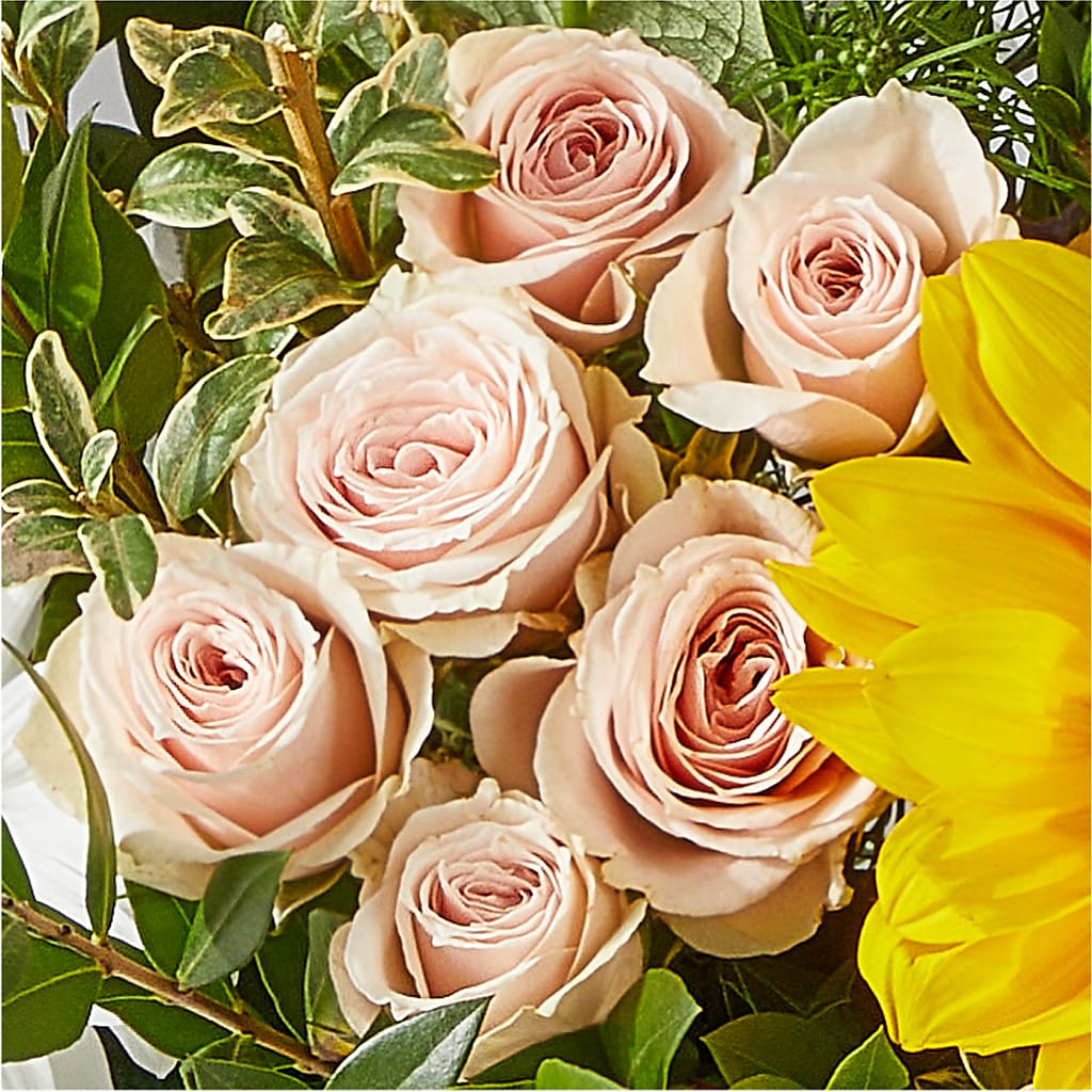 The Good Life Bouquet –  Sb Floral Too, Davenport IA