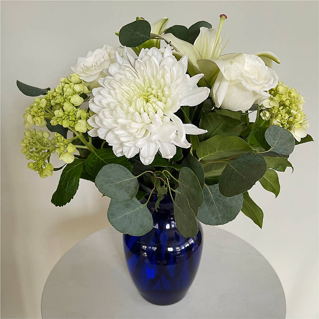 Snowy Dreams Bouquet –  Sb Floral Too, Davenport IA