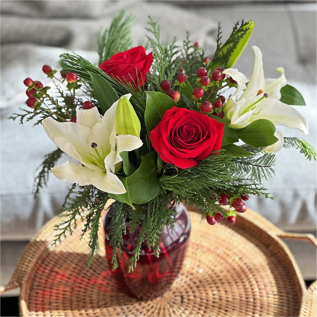 Evergreen Delight Bouquet –  Sb Floral Too, Davenport IA