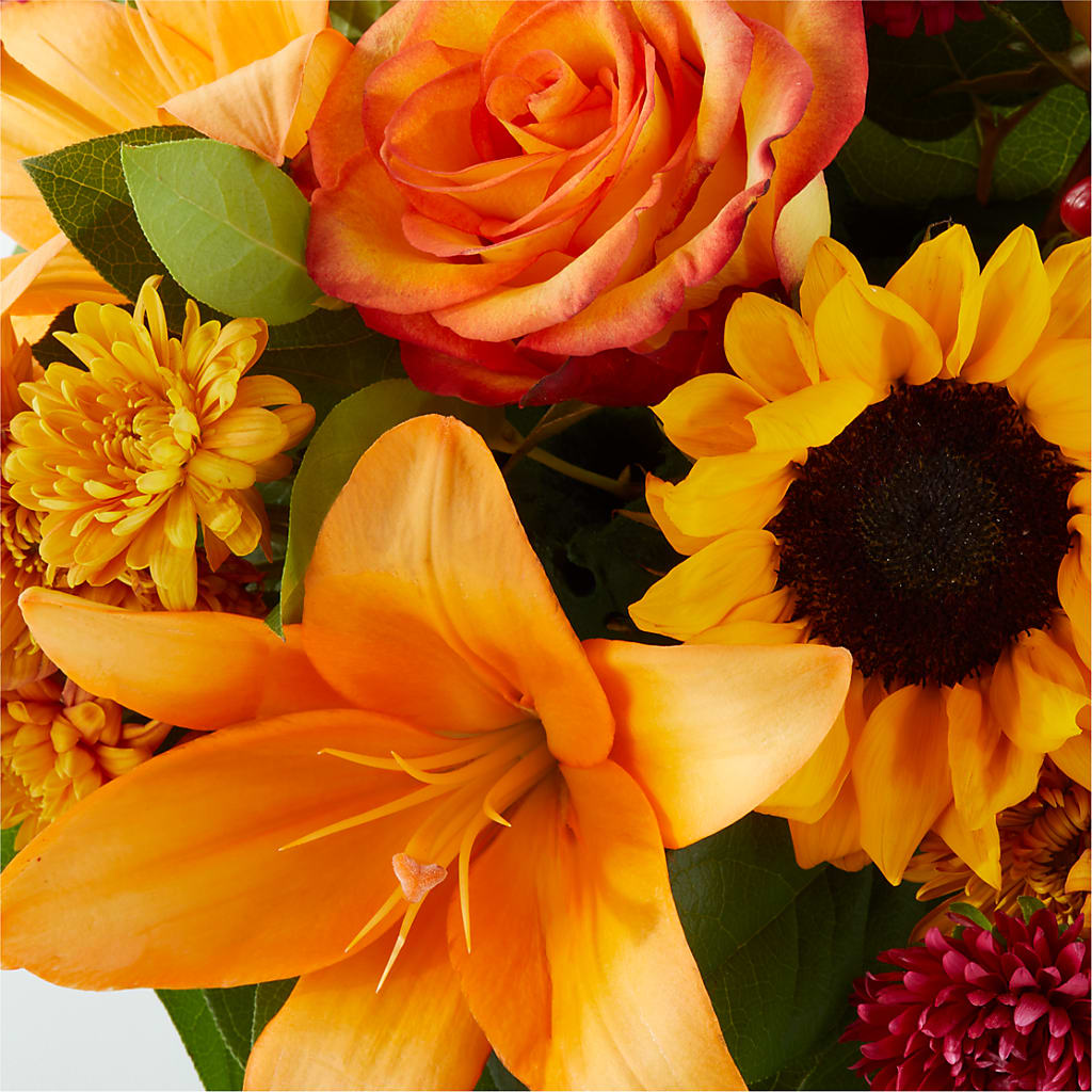 Grateful Centerpiece –  Sb Floral Too, Davenport IA