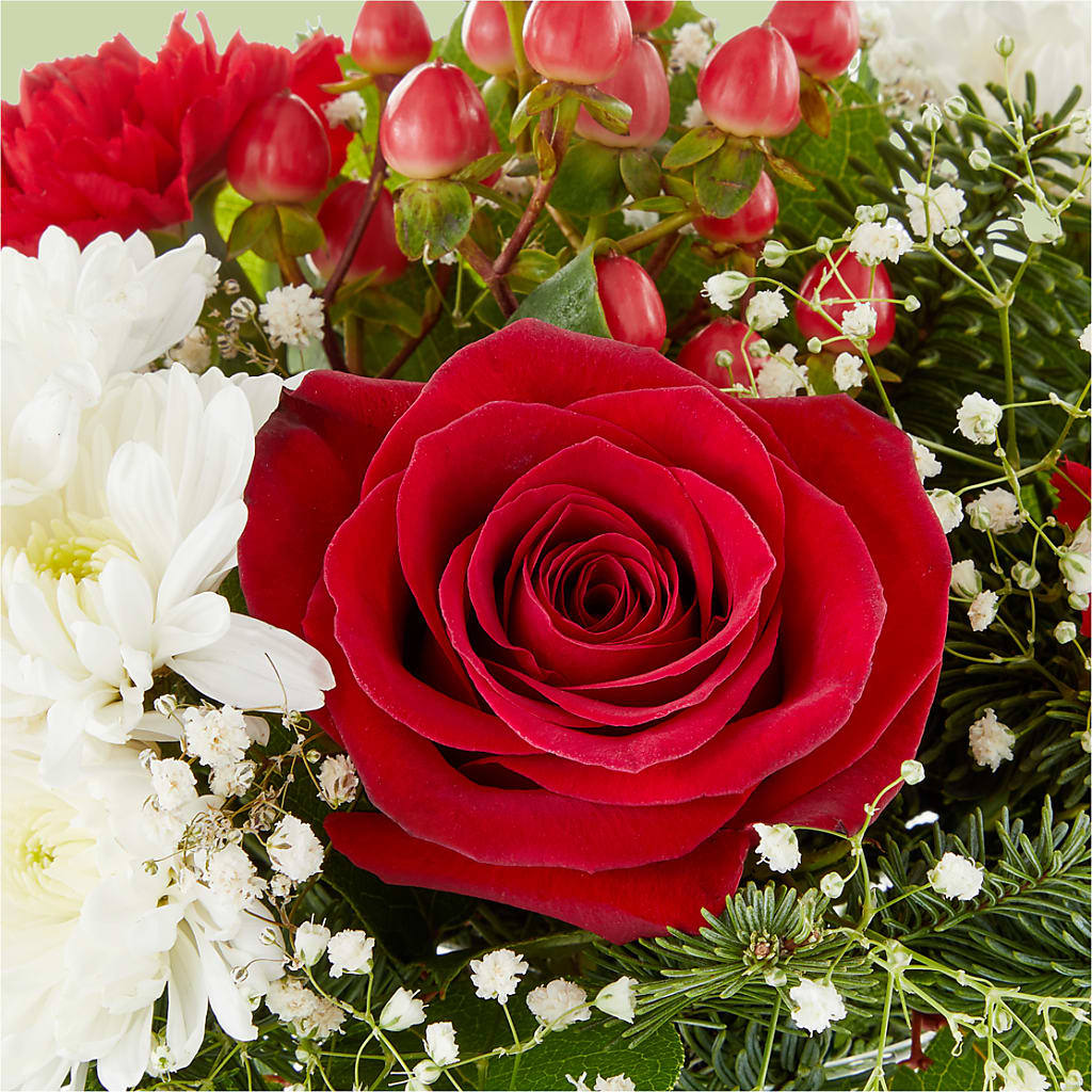 Chance of Flurries Bouquet –  Sb Floral Too, Davenport IA