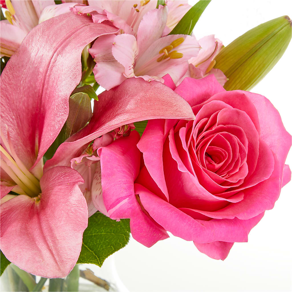 Lots of Love Bouquet –  Sb Floral Too, Davenport IA